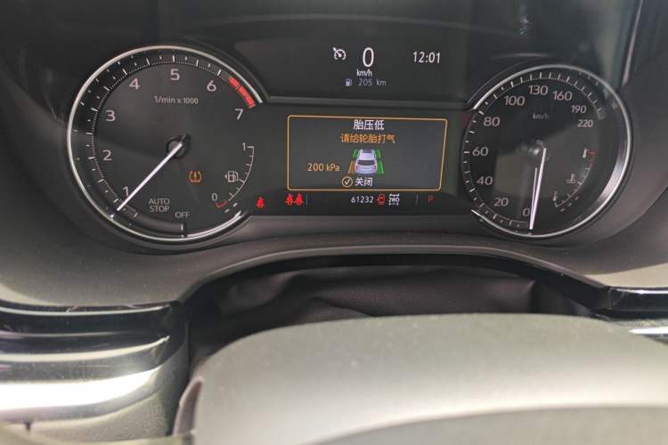 Used Cadillac XT6 2022 2.0T Six-Seater Four-Wheel-Drive Luxury Standard Edition Odometer Close Up