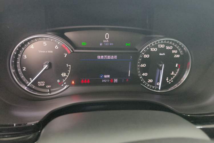 Used Cadillac XT6 2022 2.0T 7-Seater Four-Wheel Drive Luxury Standard Edition Odometer Close Up