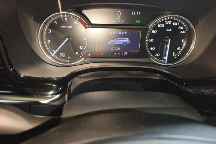 Used Cadillac XT6 2022 2.0T Six-Seater Four-Wheel-Drive Luxury Standard Edition Odometer Close Up