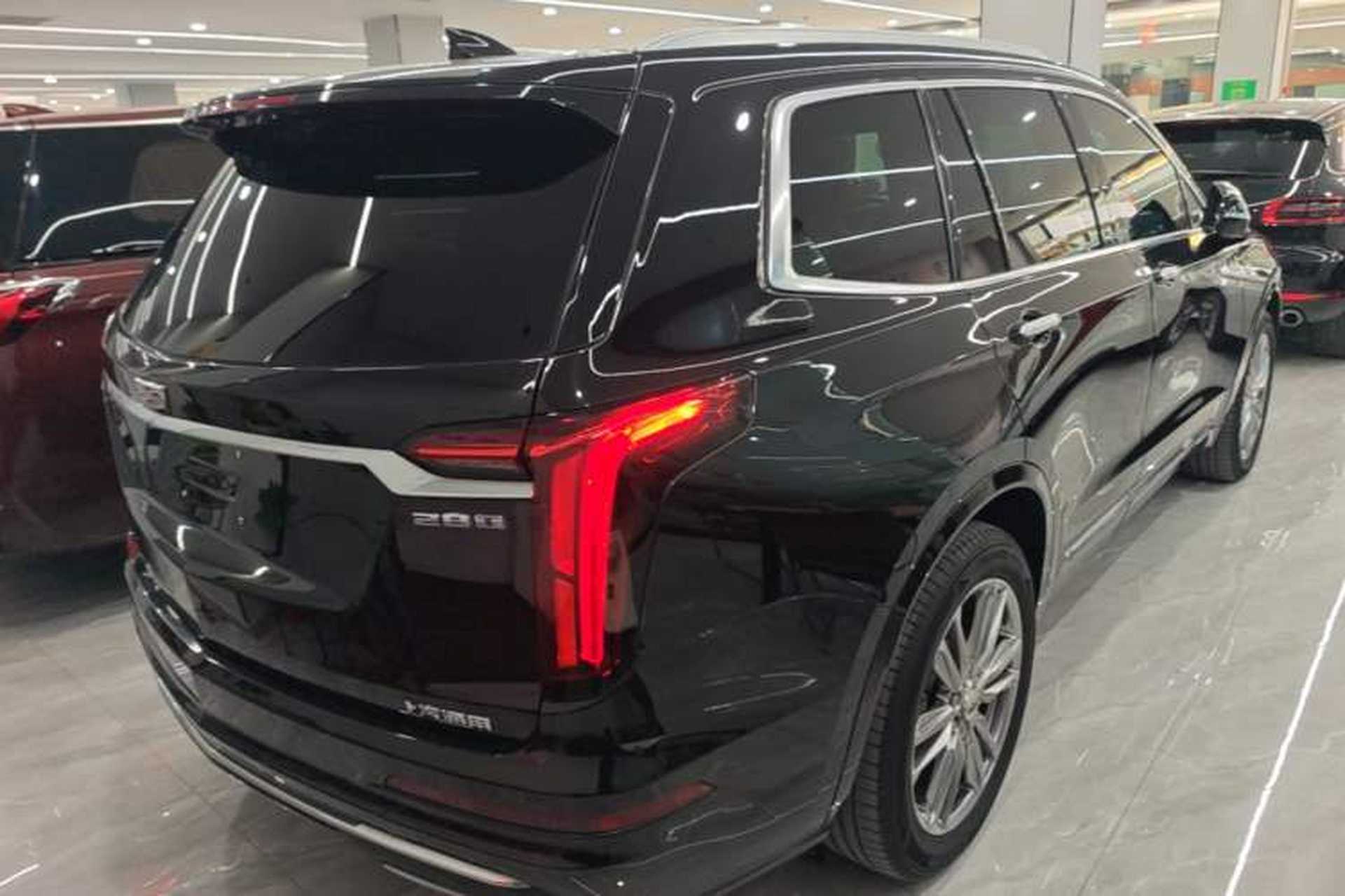 Used Cadillac XT6 2022 2.0T Six-Seater Two-Wheel-Drive Luxury Version Rear Right 45 Deg