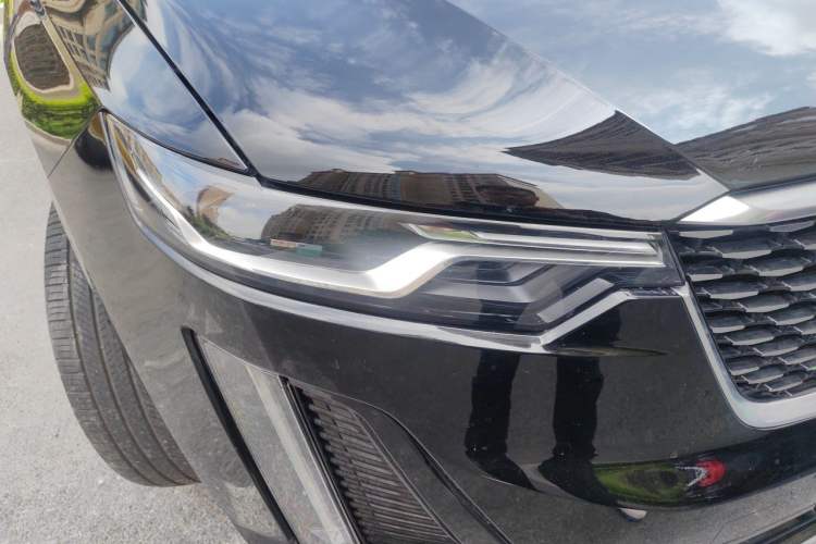 Used Cadillac XT6 2022 2.0T Six-Seater Four-Wheel-Drive Luxury Version Right Front Headlight