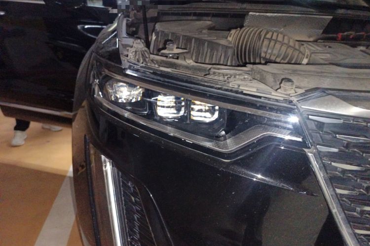 Used Cadillac XT6 2022 2.0T Six-Seater Four-Wheel Drive Luxury Version Right Front Headlight