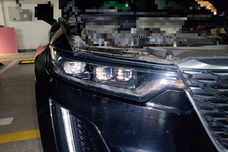 Used Cadillac XT6 2022 2.0T 7-Seater Four-Wheel-Drive Luxury Version Right Front Headlight