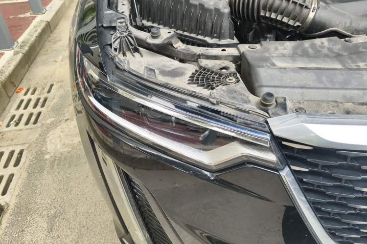 Used Cadillac XT6 2022 2.0T Six-Seater Four-Wheel-Drive Luxury Standard Edition Right Front Headlight