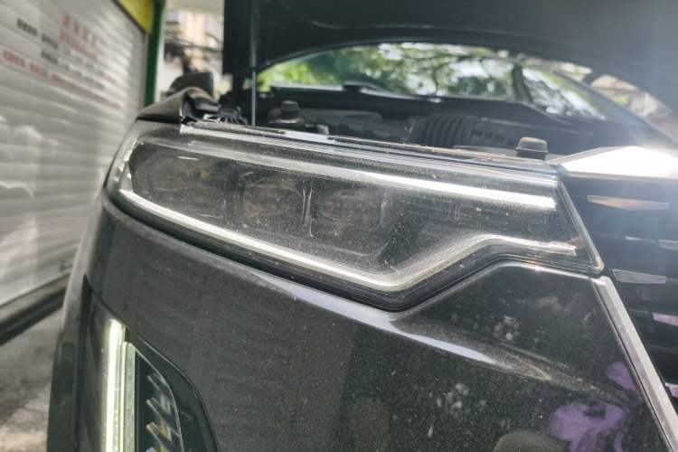 Used Cadillac XT6 2022 2.0T 7-Seater Four-Wheel Drive Luxury 120th Anniversary Limited Edition Right Front Headlight