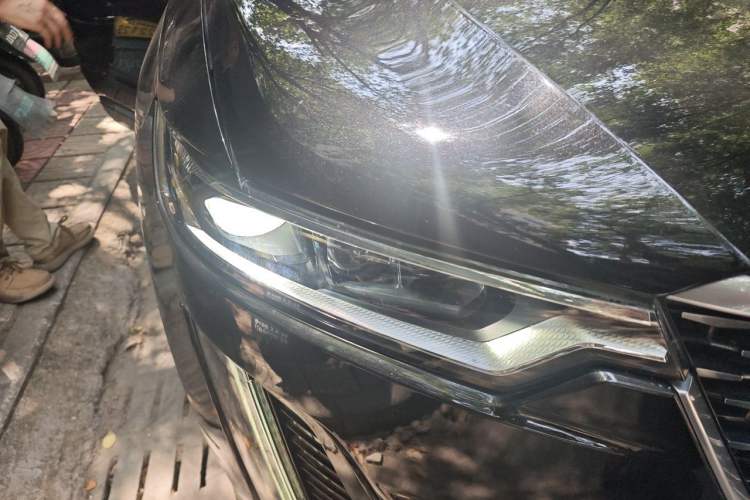 Used Cadillac XT6 2022 2.0T 7-Seater Four-Wheel Drive Luxury Version Right Front Headlight