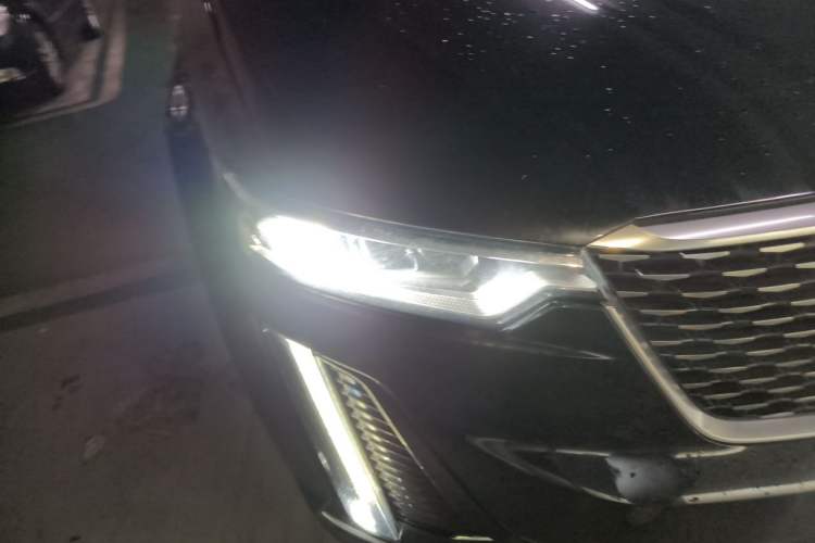 Used Cadillac XT6 2022 2.0T 7-Seater Four-Wheel Drive Luxury Version Right Front Headlight