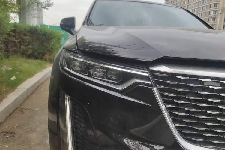 Used Cadillac XT6 2022 2.0T Six-Seater Four-Wheel Drive Luxury Version Right Front Headlight