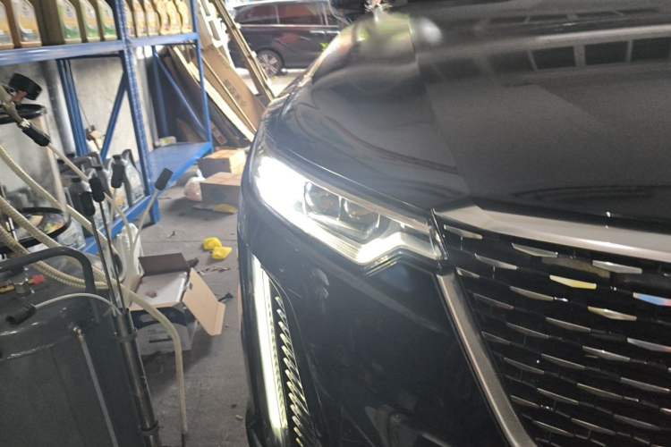 Used Cadillac XT6 2022 2.0T 7-Seater Four-Wheel Drive Luxury Version Right Front Headlight