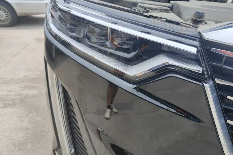 Used Cadillac XT6 2022 2.0T Six-Seater Four-Wheel Drive Luxury Version Right Front Headlight
