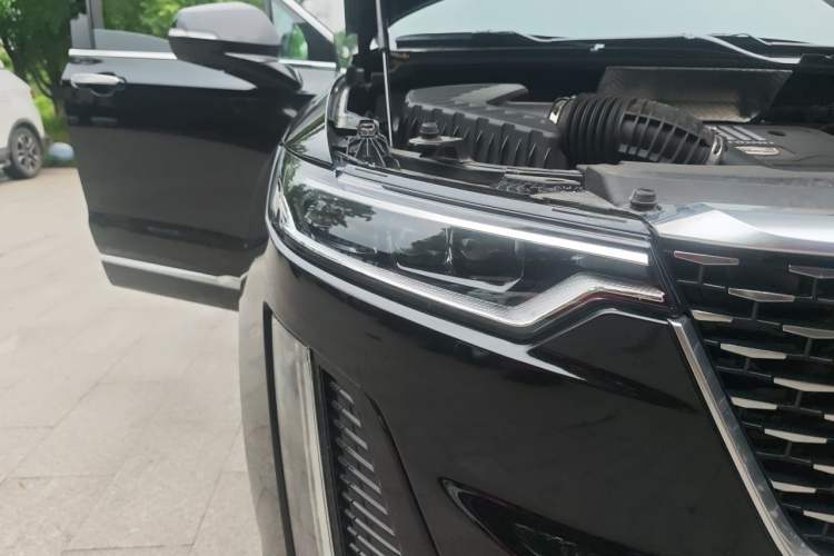 Used Cadillac XT6 2022 2.0T Six-Seater Four-Wheel Drive Luxury Version Right Front Headlight