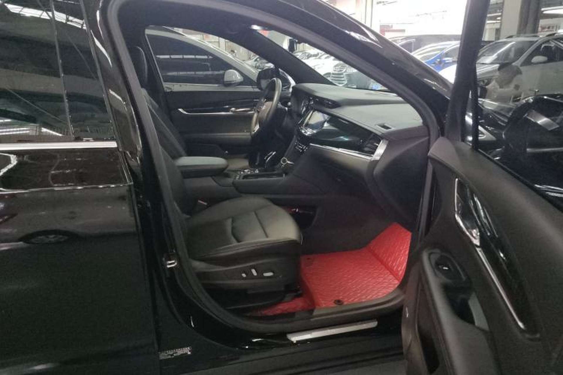 Used Cadillac XT6 2022 2.0T Six-Seater Four-Wheel-Drive Luxury Standard Edition Right Front Seat