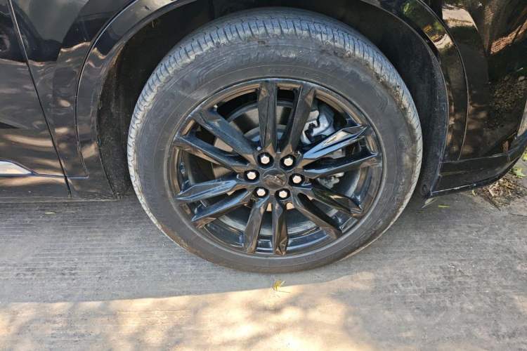Used Cadillac XT6 2022 2.0T 7-Seater Two-Wheel Drive Luxury Version Right Front Wheel Hub