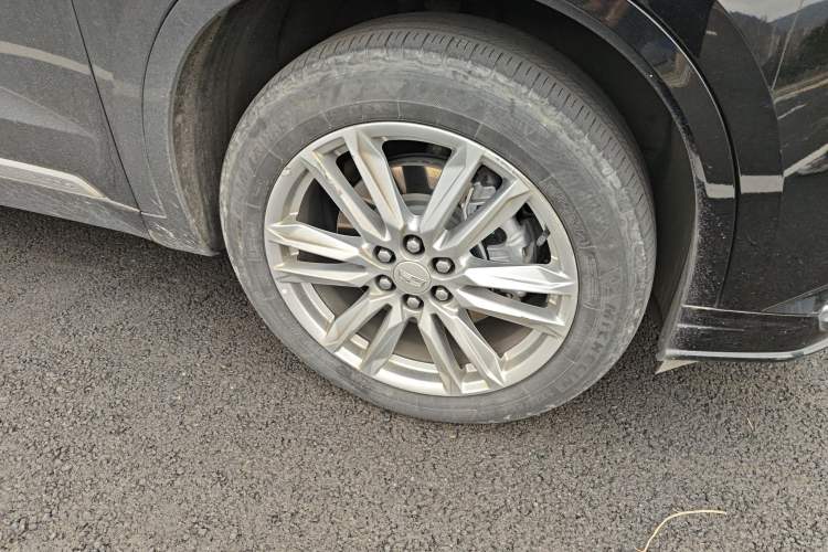 Used Cadillac XT6 2022 2.0T Six-Seater Four-Wheel Drive Luxury 120th Anniversary Limited Edition Right Front Wheel Hub