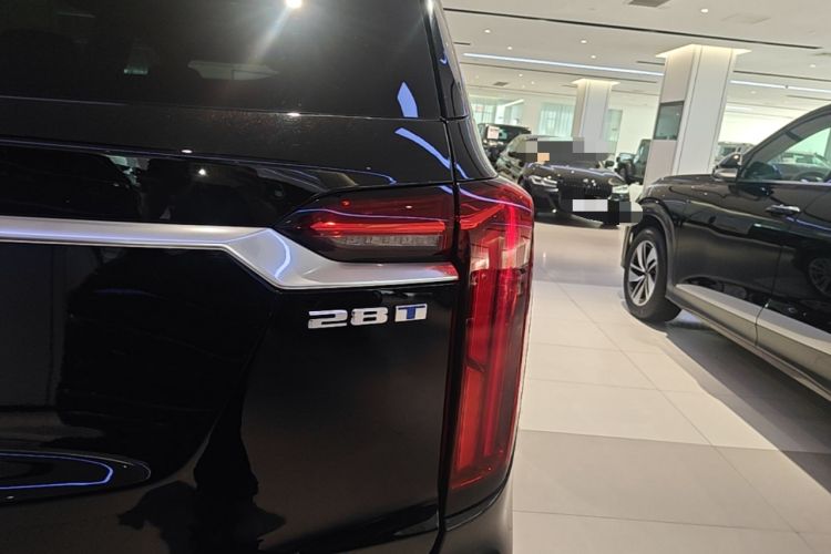 Used Cadillac XT6 2022 2.0T Six-Seater Four-Wheel Drive Luxury Version Right Rear Taillight
