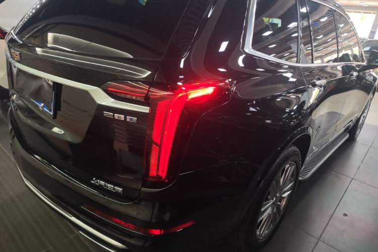 Used Cadillac XT6 2022 2.0T 7-Seater Two-Wheel Drive Luxury Version Right Rear Taillight