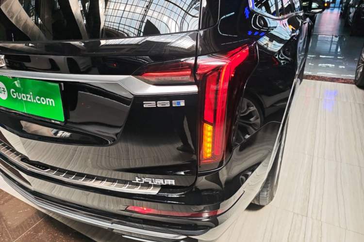 Used Cadillac XT6 2022 2.0T 7-Seater Four-Wheel-Drive Luxury Version Right Rear Taillight
