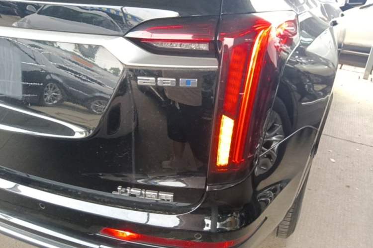 Used Cadillac XT6 2022 2.0T 7-Seater Four-Wheel-Drive Luxury Version Right Rear Taillight