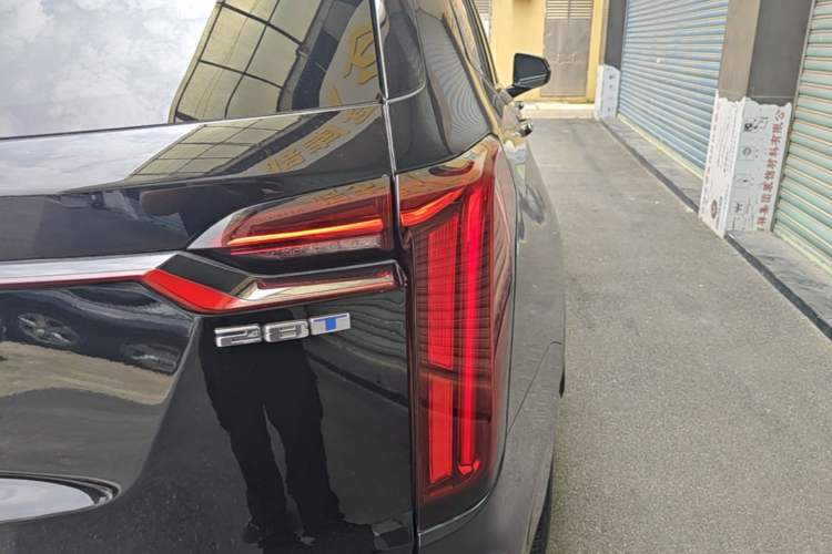 Used Cadillac XT6 2022 2.0T 7-Seater Four-Wheel Drive Luxury Version Right Rear Taillight