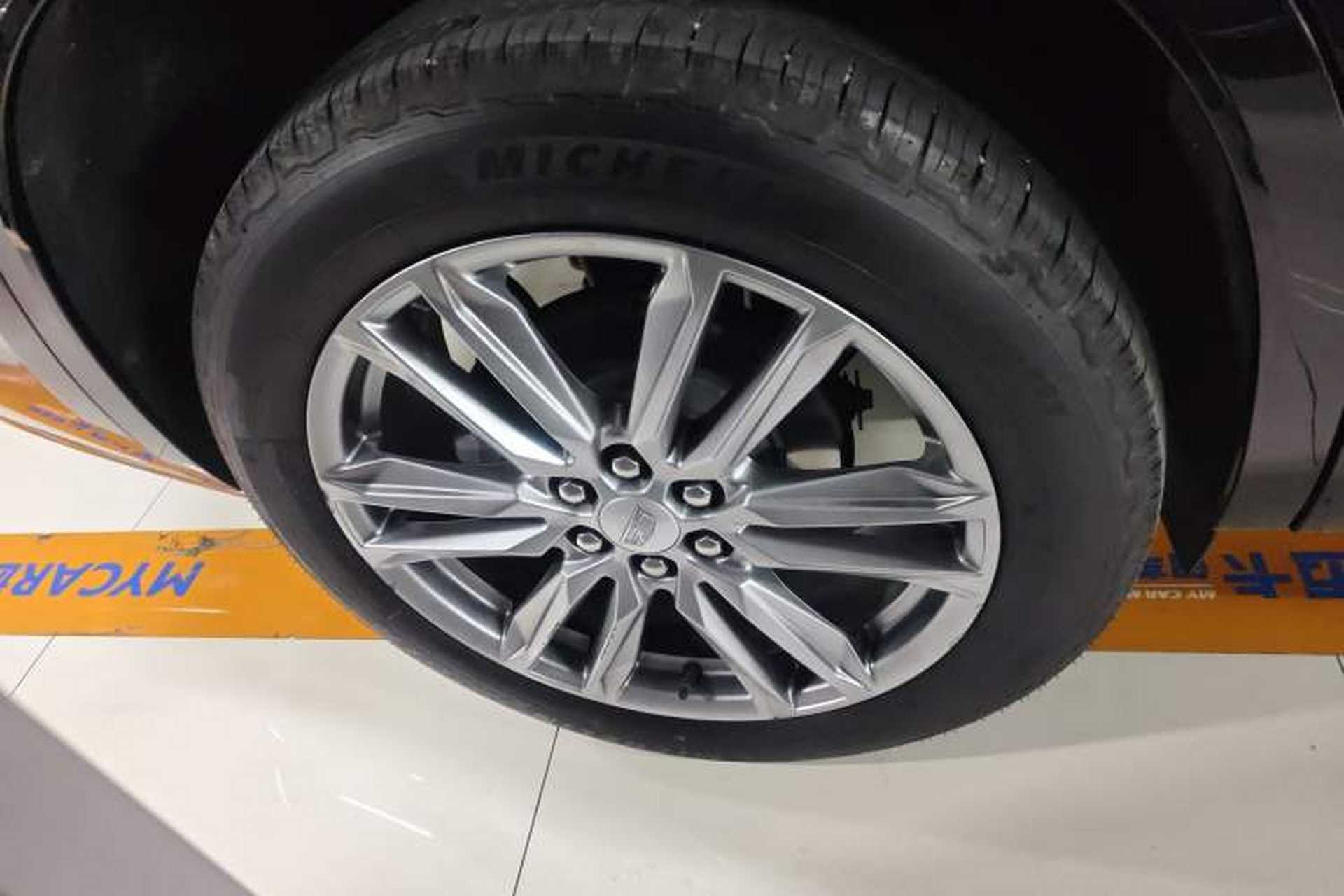 Used Cadillac XT6 2022 2.0T Six-Seater Four-Wheel-Drive Luxury Standard Edition Right Rear Wheel Hub