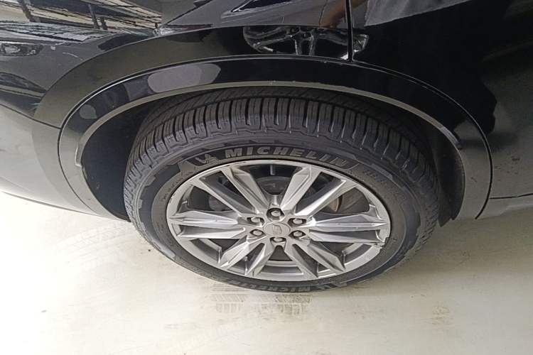 Used Cadillac XT6 2022 2.0T Six-Seater Four-Wheel Drive Luxury 120th Anniversary Limited Edition Right Rear Wheel Hub