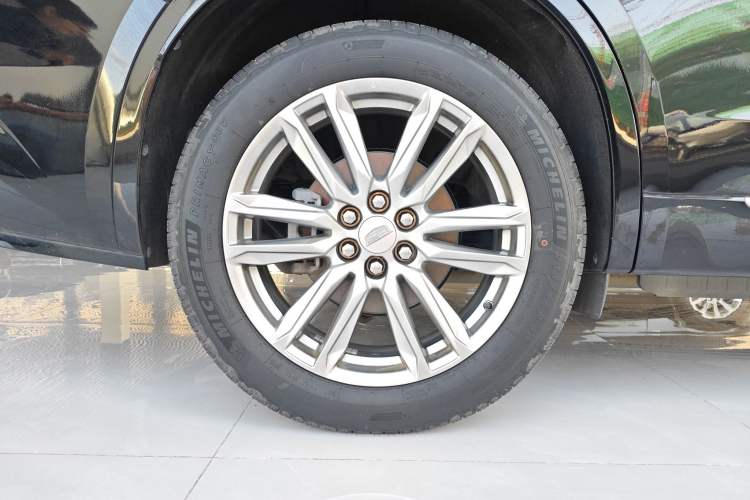 Used Cadillac XT6 2022 2.0T 7-Seater Two-Wheel Drive Luxury Version Right Rear Wheel Hub