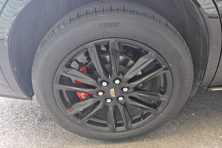 Used Cadillac XT6 2022 2.0T 7-Seater Four-Wheel Drive Luxury Version Right Rear Wheel Hub