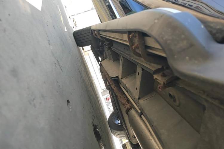 Used Cadillac XT6 2022 2.0T 7-Seater Two-Wheel Drive Luxury Version Right Side Sill