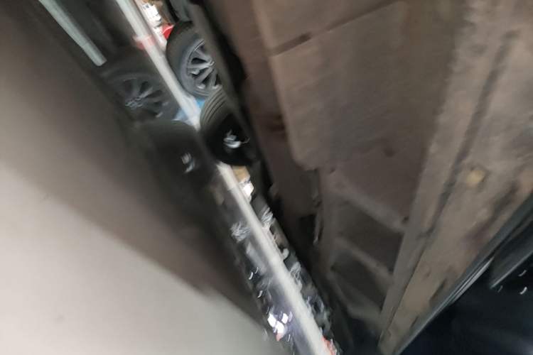 Used Cadillac XT6 2022 2.0T Six-Seater Four-Wheel Drive Luxury Version Right Side Sill