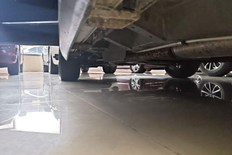 Used Cadillac XT6 2022 2.0T Six-Seater Two-Wheel-Drive Luxury Version Right Side Sill