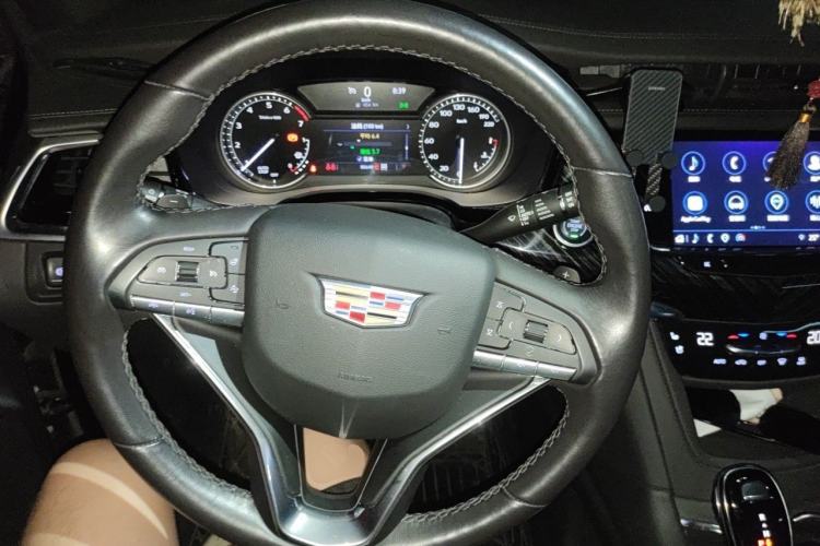 Used Cadillac XT6 2022 2.0T Six-Seater Four-Wheel-Drive Luxury Standard Edition Steering Wheel