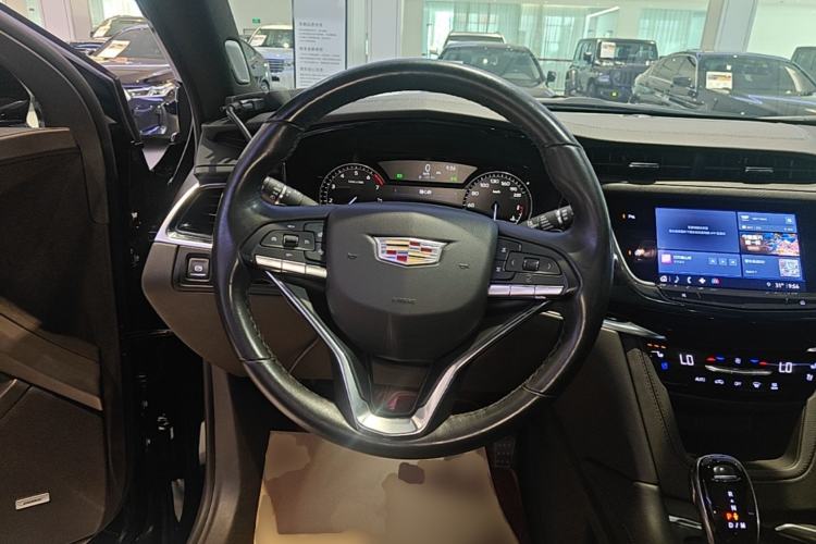 Used Cadillac XT6 2022 2.0T Six-Seater Four-Wheel Drive Luxury Version Steering Wheel