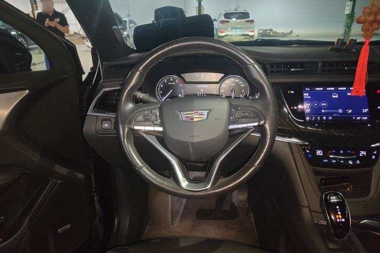 Used Cadillac XT6 2022 2.0T Six-Seater Four-Wheel Drive Luxury Version Steering Wheel