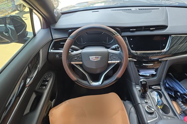 Used Cadillac XT6 2022 2.0T Six-Seater Four-Wheel Drive Luxury Version Steering Wheel