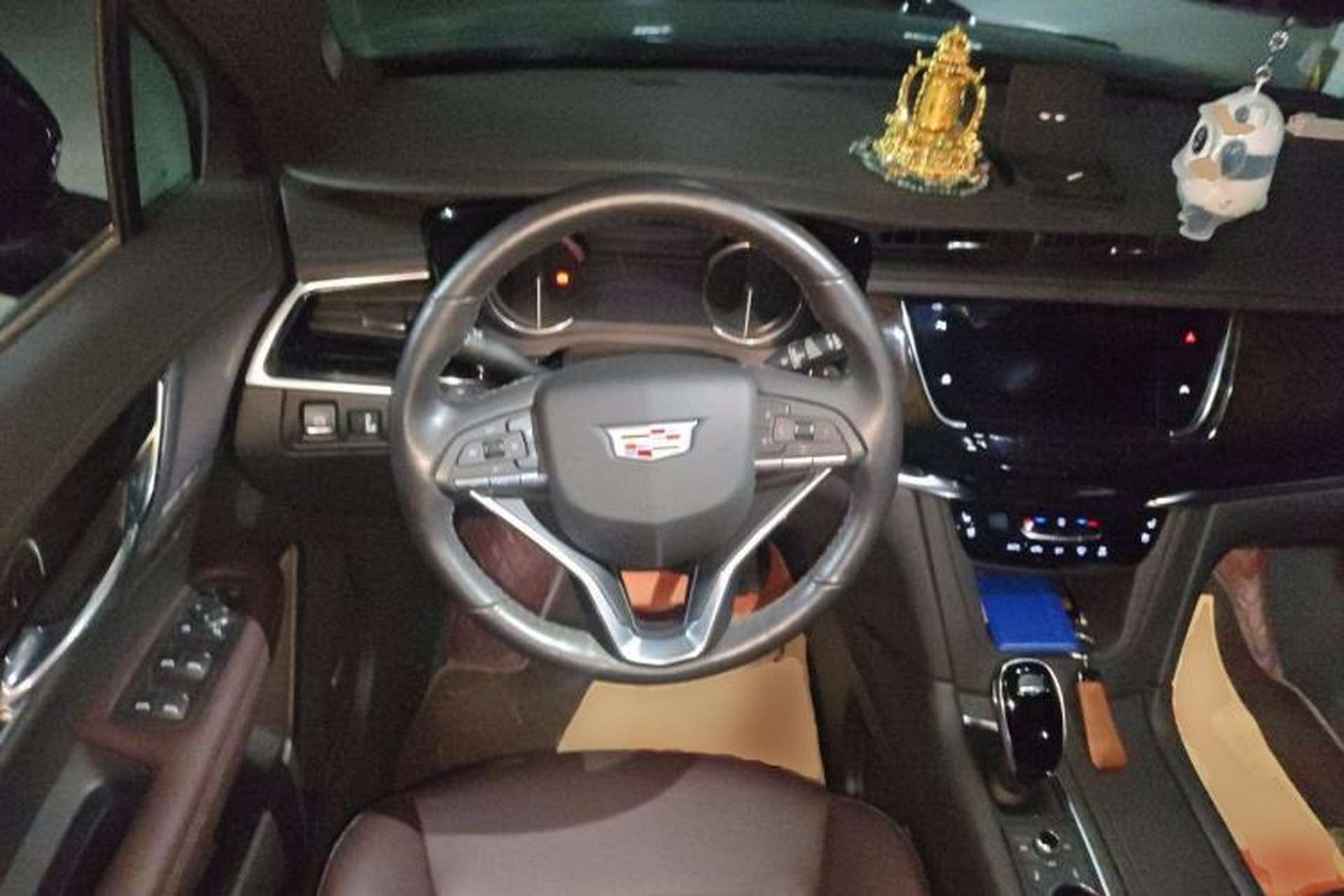 Used Cadillac XT6 2022 2.0T Six-Seater Four-Wheel Drive Luxury Version Steering Wheel