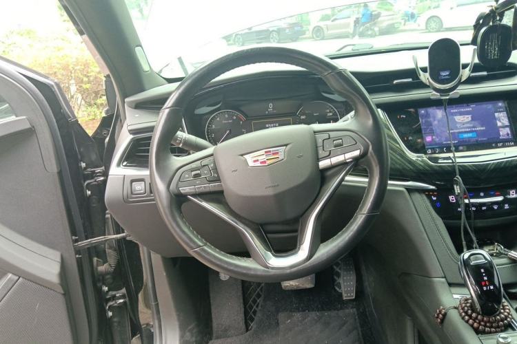 Used Cadillac XT6 2022 2.0T Six-Seater Four-Wheel-Drive Luxury Standard Edition Steering Wheel
