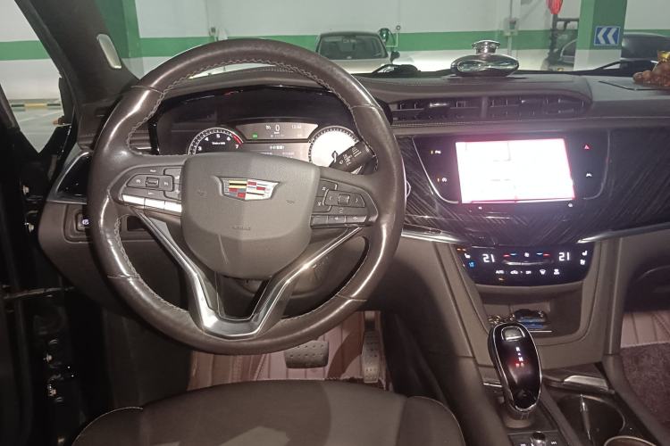 Used Cadillac XT6 2022 2.0T Six-Seater Four-Wheel Drive Luxury Version Steering Wheel