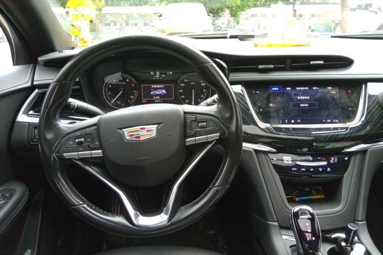 Used Cadillac XT6 2022 2.0T Six-Seater Two-Wheel-Drive Luxury Version Steering Wheel