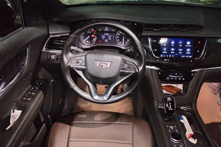 Used Cadillac XT6 2022 2.0T 7-Seater Two-Wheel Drive Luxury Version Steering Wheel