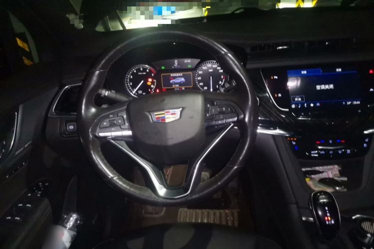 Used Cadillac XT6 2022 2.0T Six-Seater Four-Wheel-Drive Luxury Standard Edition Steering Wheel
