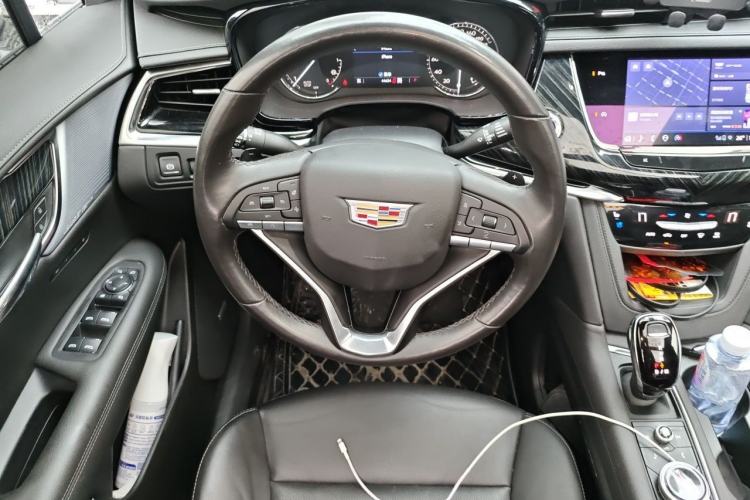 Used Cadillac XT6 2022 2.0T Six-Seater Four-Wheel-Drive Luxury Standard Edition Steering Wheel