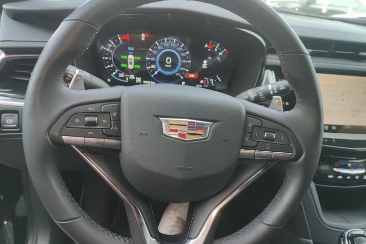 Used Cadillac XT6 2022 2.0T Six-Seater Four-Wheel Drive Luxury Version Steering Wheel