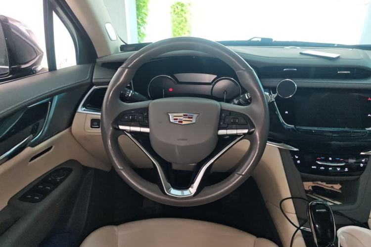 Used Cadillac XT6 2022 2.0T 7-Seater Four-Wheel Drive Luxury Version Steering Wheel
