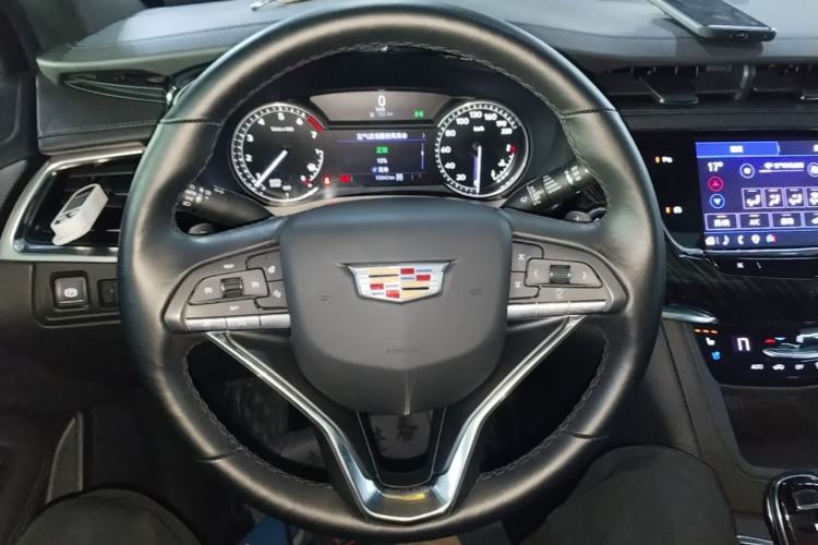 Used Cadillac XT6 2022 2.0T Six-Seater Four-Wheel Drive Luxury Version Steering Wheel