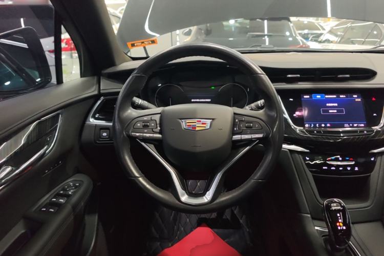Used Cadillac XT6 2022 2.0T Six-Seater Two-Wheel-Drive Luxury Version Steering Wheel