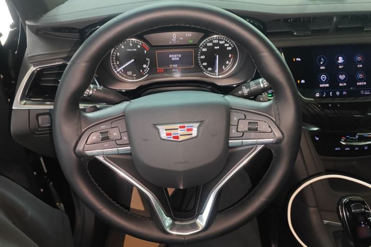 Used Cadillac XT6 2022 2.0T 7-Seater Two-Wheel Drive Luxury Version Steering Wheel
