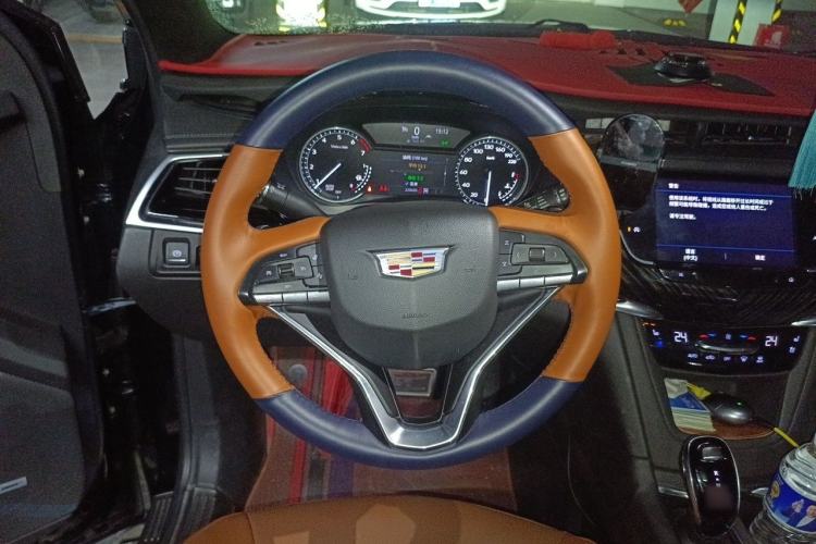 Used Cadillac XT6 2022 2.0T Six-Seater Four-Wheel-Drive Luxury Standard Edition Steering Wheel