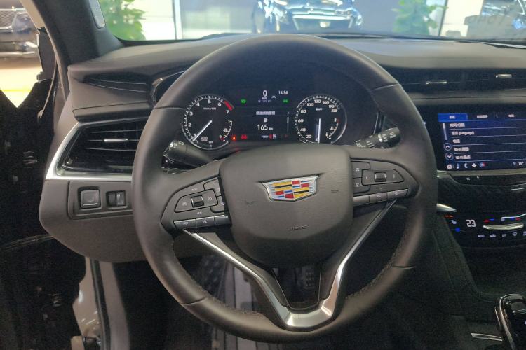 Used Cadillac XT6 2022 2.0T Six-Seater Four-Wheel Drive Luxury Version Steering Wheel