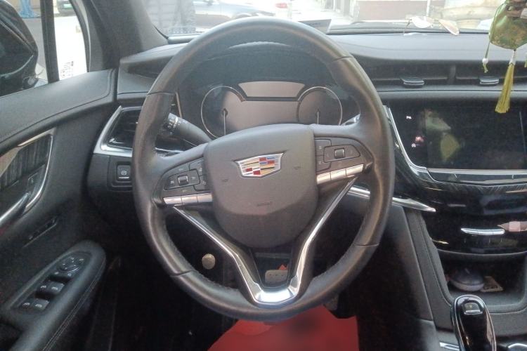 Used Cadillac XT6 2022 2.0T 7-Seater Four-Wheel Drive Luxury Standard Edition Steering Wheel