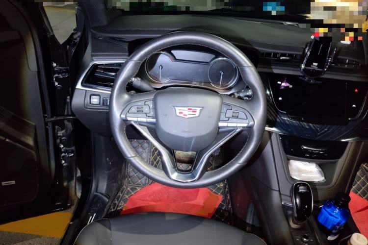 Used Cadillac XT6 2022 2.0T 7-Seater Four-Wheel-Drive Luxury Version Steering Wheel